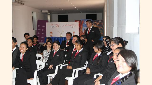 Administración Turística. Cenfotur-Centro de Formación en Turismo dicta esta carrera en tres años. Sus egresados tienen un ingreso promedio de S/ 1,753.