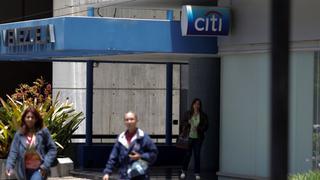 Hiperinflación diluye a banca venezolana y la deja sin fuerza para dar crédito