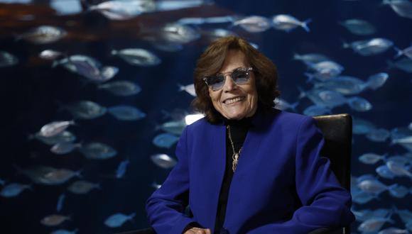 La bióloga marina estadounidense Sylvia Earle, sonríe durante la entrevista con EFE en el Oceanogràfic en la Ciudad de las Artes y las Ciencias de Valencia. EFE/ Kai Forsterling