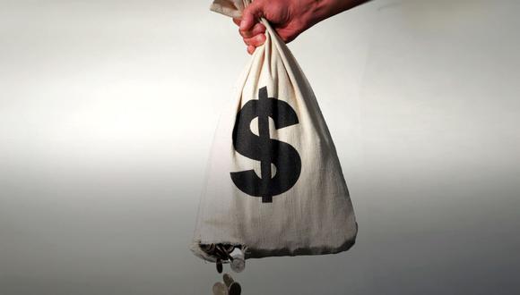 Ilustración de dinero en bolsas de tela. (Foto: Bloomberg)