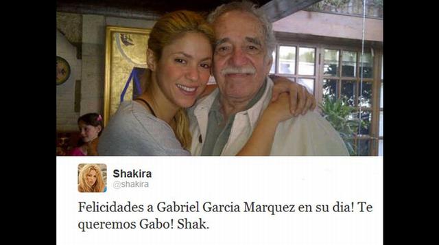 En más de una ocasión, el escritor se ha declarado fanático de su compatriota Shakira, quien también la expresado su admiración.