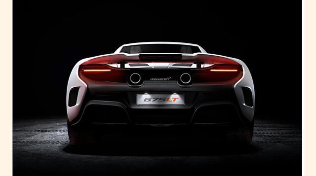 El material en el que se construye el lado inferior del nuevo paragolpes delantero, las taloneras, el difusor y el alerón trasero móvil (más grande pero, a la vez, más ligero).  (Foto: Elmundo)