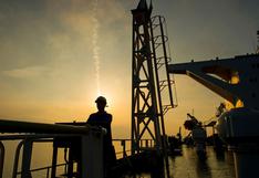 Petróleo alcanza mínimo mensual bajo US$ 81/barril en medio de menor tensión geopolítica