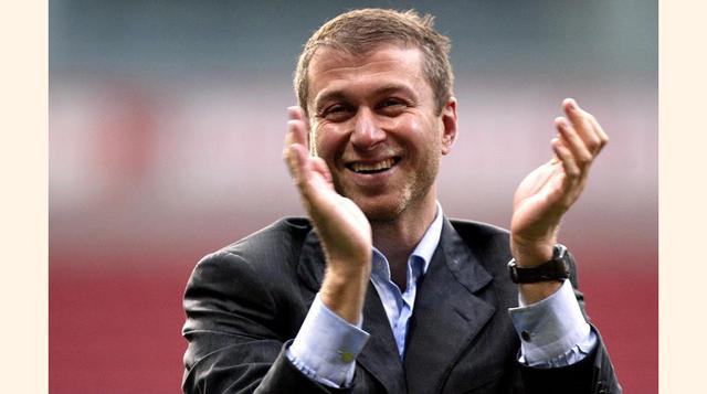 Roman Abramovich. Fortuna personal: US$ 9,400 millones. El magnate ruso propietario del Chelsea FC despilfarraba su fortuna e invertía en la remota Chukotka, un distrito autónomo al nordeste de Rusia. Invirtió mas de mil millones de dólares en mejorar la 