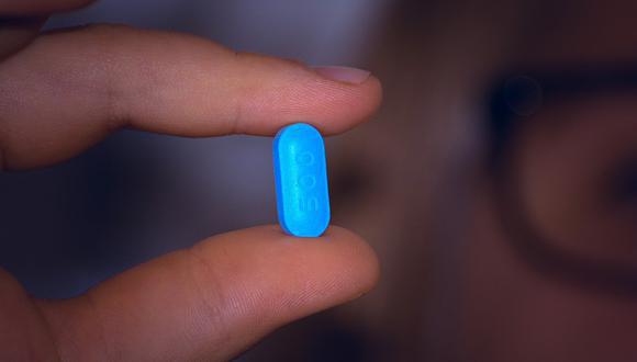 En el caso de Pfizer, la compañía ha dicho que su pastilla, que se tomaría dos veces al día y que es parecida en su diseño a la de Shionogi, podría estar lista para salir al mercado tan pronto como este año. (Foto referencial: Difusión)