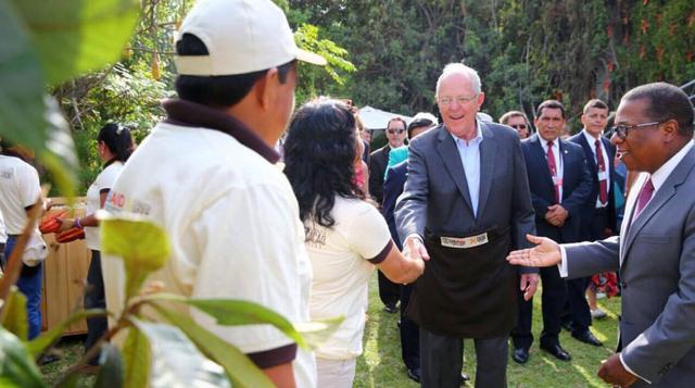 Martes. PPK propone crear una marca única de "café peruano":http://gestion.pe/economia/ppk-y-su-pedido-crear-marca-unica-cafe-peruano-2183949. Refirió que la consolidación de una marca podría ir con el apoyo tecnológico y financiero desde el Est