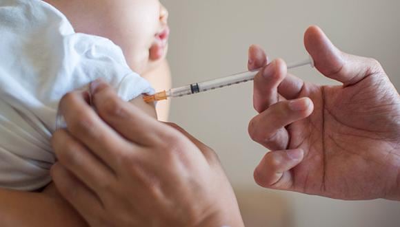 Desde el año 2000 las vacunas contra el sarampión han evitado casi 15,6 millones de muertes de infantes, según la OMS. (GettyImages)