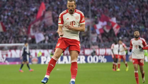 Harry Kane del Bayern Munich celebra tras anotar el primer gol de su equipo en el encuentro ante el Heidenheim en Munich.(Foto: AP)