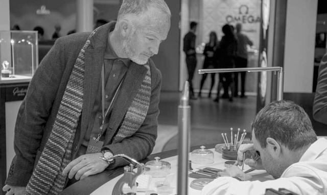 FOTO 3 | Ward, reconocido principalmente por su trabajo de restauración de camionetas antiguas y vehículos abandonados, pasó tres años desarrollando su diseño para el reloj. Fuente: Icon Watches