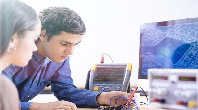 Ingeniería Electrónica. El ingreso promedio es de S/ 1,845. El ingreso mínimo es de S/ 1,100 y el máximo de S/ 2,700.