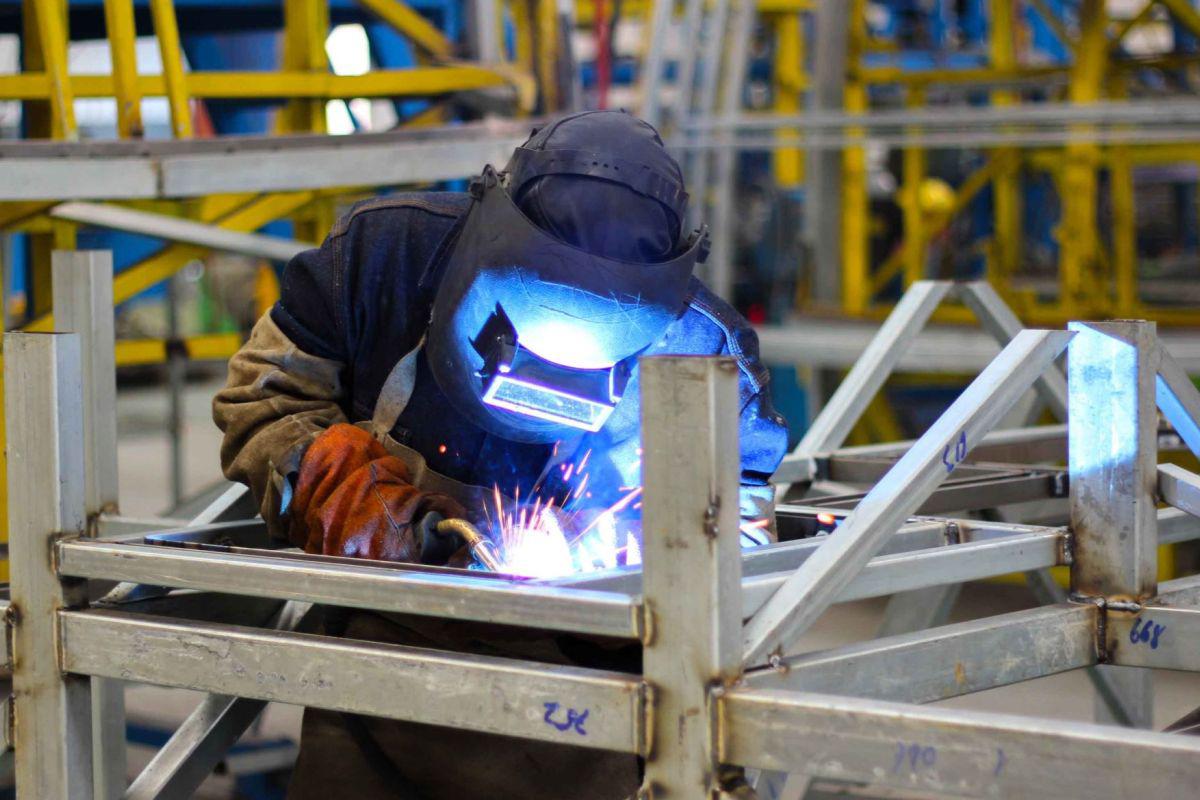 El Gobierno peruano oficializó la reanudación de forma gradual de 27 actividades en cuatro sectores económicos: minería e industria, construcción, servicios de turismo y restaurantes, y comercio. ¿Qué actividades exactamente? Las siguientes (Foto: Andina)