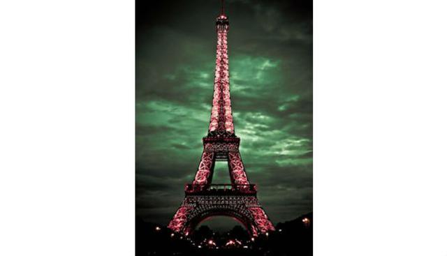 Hoy la torre está iluminada por 352 proyectores, de 1 KW cada uno. Por ello, muchos turistas prefieren visitar el monumento por la noche. (Foto: Pinterest/PhilippKlinger)