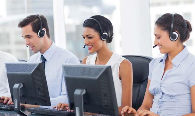 FOTO 8 | Trabajadores de compañías de teléfono y telecomunicaciones.
