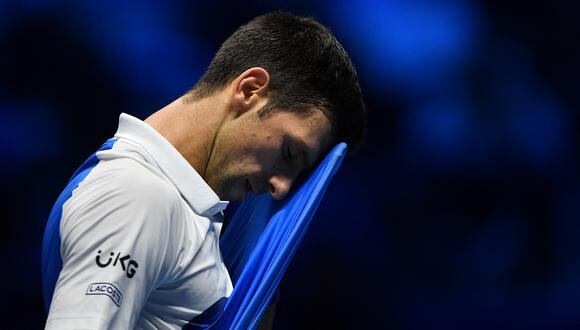 Novak Djokovic consiguió este lunes permiso de un tribunal australiano para permanecer en el país a pesar de no estar vacunado contra el COVID-19. (Foto: Marco BERTORELLO / AFP)