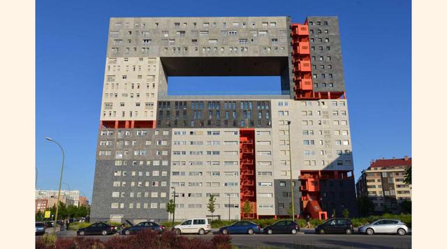 FOTO 3 | Edificio mirador, Madrid – España, esta construcción un tanto extraña se llevó a cabo con el objetivo de salirse de lo común.
