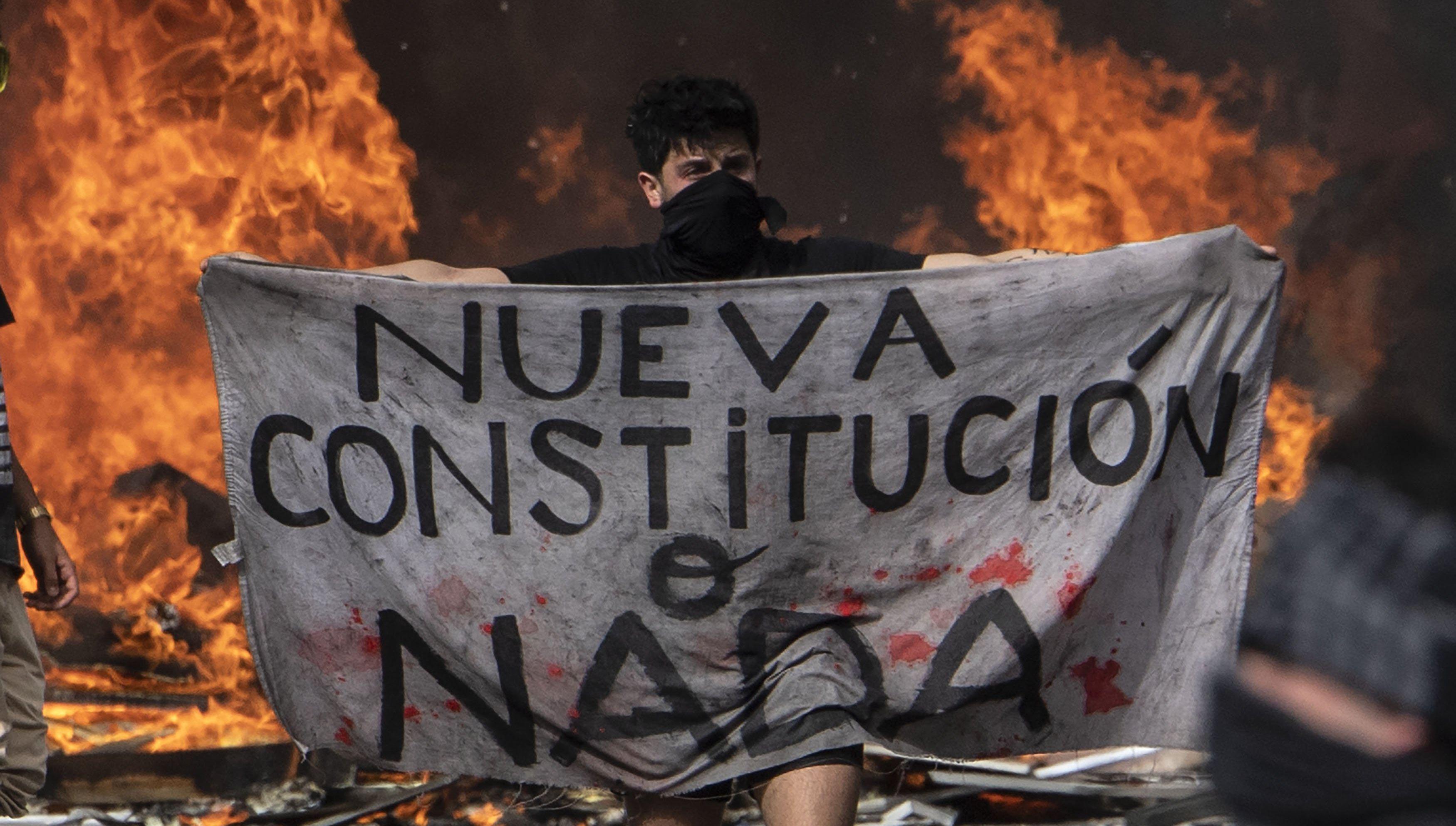 Una manifestación contra el Gobierno en Santiago de Chile. (AFP / Pedro UGARTE).