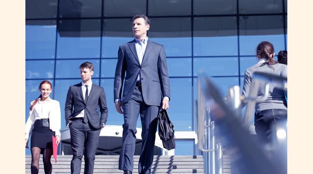 Punto final. Tanto si consigues el aumento como si no, agradece el tiempo prestado y retírate con elegancia. Sigues trabajando en la empresa hasta que decidas lo contrario.