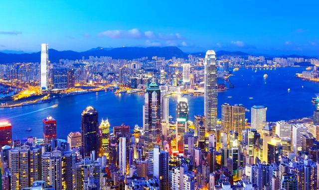 FOTO 17 | Hong Kong se encuentra en la lista de los países más infelices del mundo. Su principal factor: la contaminación causada por la industrialización.