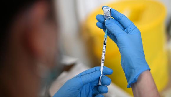Ministerio de Salud afirma que el 80% de población objetivo estaría vacunada antes del finalizar el 2021. (Foto: AFP)