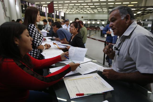 Ya en la Sunarp, el dependiente del notario –que está acreditado ante el registro– presentará la solicitud de inscripción en la Oficina Registral en donde quedará inscrita la propiedad. (Foto: GEC)