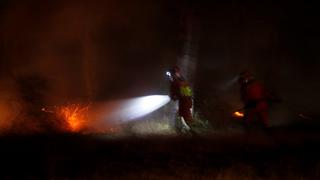 España lucha contra gran incendio que amenaza un parque nacional