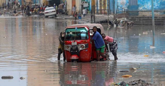 FOTO 15 | Inundaciones en Somalia
 (Foto: Feisal Omar / Reuters).