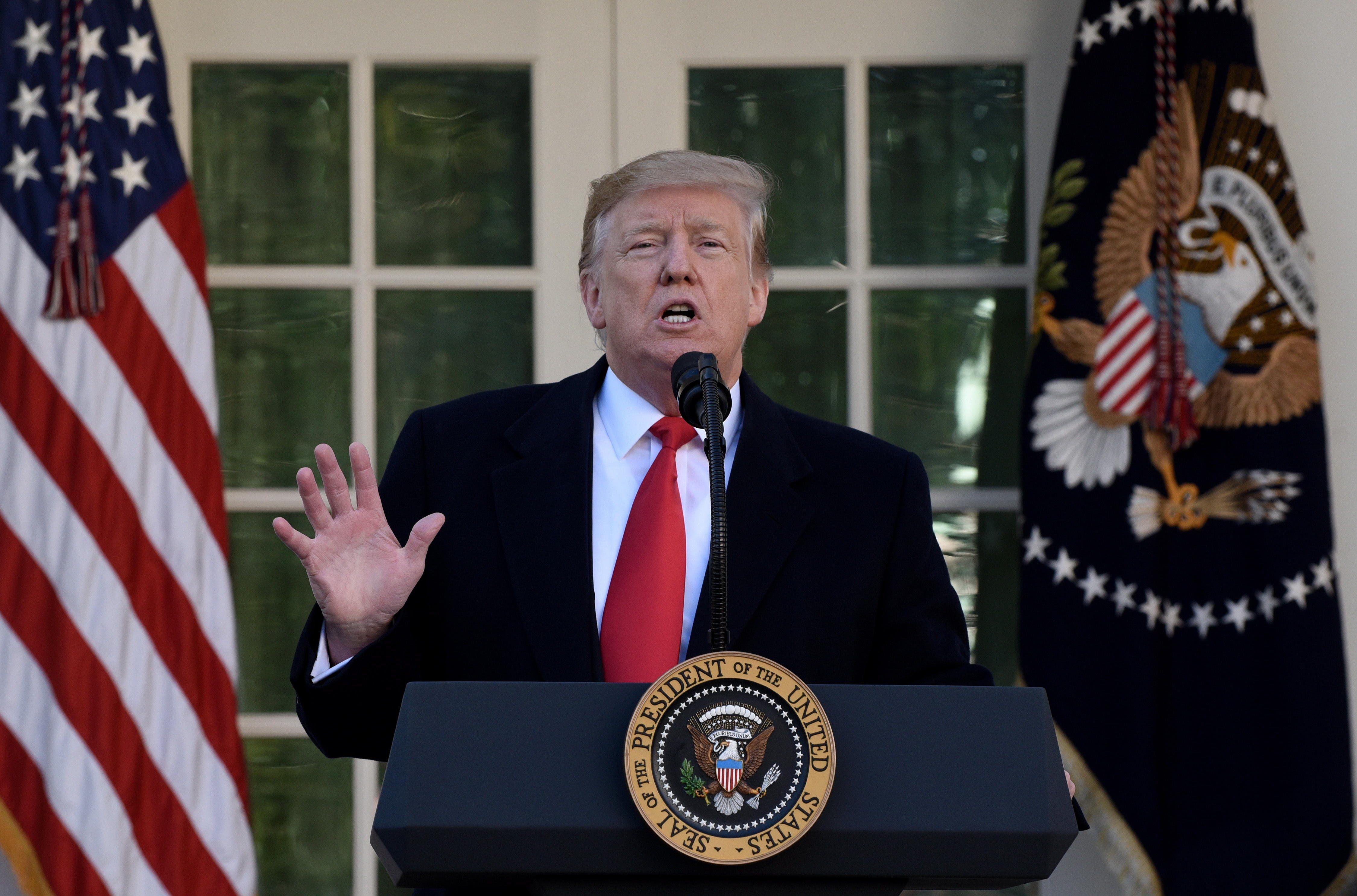 El presidente Donald Trump anunció una conferencia de prensa en la Casa Blanca ante la creciente crisis del coronavirus. (Foto: EFE)