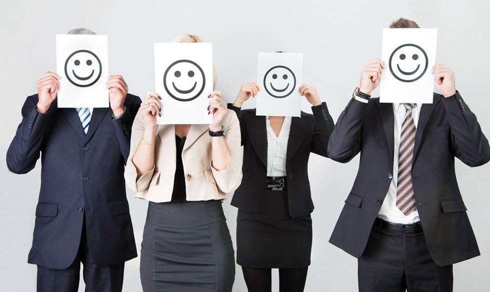 FOTO 1 | La persona pierde la capacidad de identificación con el trabajo, lo que repercute negativamente en su motivación. El trabajo pasa a ser una carga con la que tiene que lidiar todos los días.