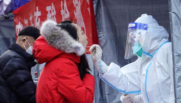 Este jueves se contabilizaron 63 nuevos contagios en Xian frente a los 35 del miércoles, si bien el martes se informó de 95 y el lunes, de 90. (Foto: AFP)