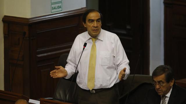 Foto 7 | “El congreso tiene que evaluar, y si no hay razón, el Congreso tiene que decir que no hay confianza”, dijo Yonnhy Lescano, de Acción Popular. (Foto: USI)