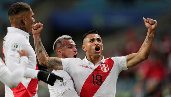 Yoshimar Yotún celebra el segundo tanto de la selección peruana de fútbol ante Chile. (Foto: Reuters)