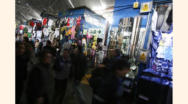 Además de los cines, bancos y eventuales tiendas ancla, habrá unos 1,500 stands, de alrededor de 12 metros cuadrados para los comerciantes que hoy en día ya poseen un espacio en El Hueco.
