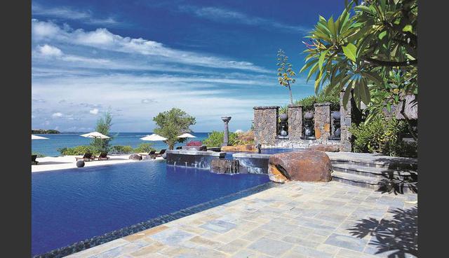 FOTO 20 | The Oberoi, Mauritius Pointe Aux Piments, Mauricio. Situado a unos quince kilómetros de la capital, Port Louis, The Oberoi, Mauritius es único entre los hoteles de lujo en Mauricio. Abrazado por veinte acres de exuberante jardín subtropical, disfruta de una posición inmejorable en las costas de Turtle Bay; un parque marino natural con un vibrante arrecife de coral. (Foto: tripadvisor)