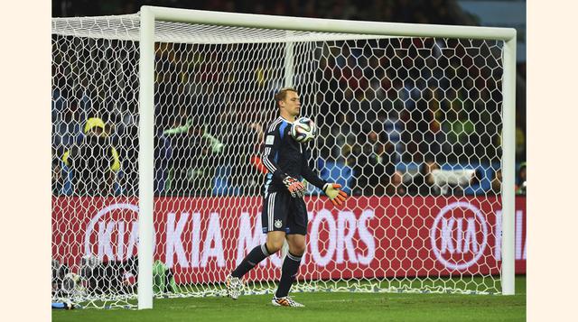 9. Manuel Neuer, Alemania. Según cifras oficiales de la FIFA, contaría con un 81.3% de pelotas atajadas en lo que va del torneo. (Foto: Getty Images)