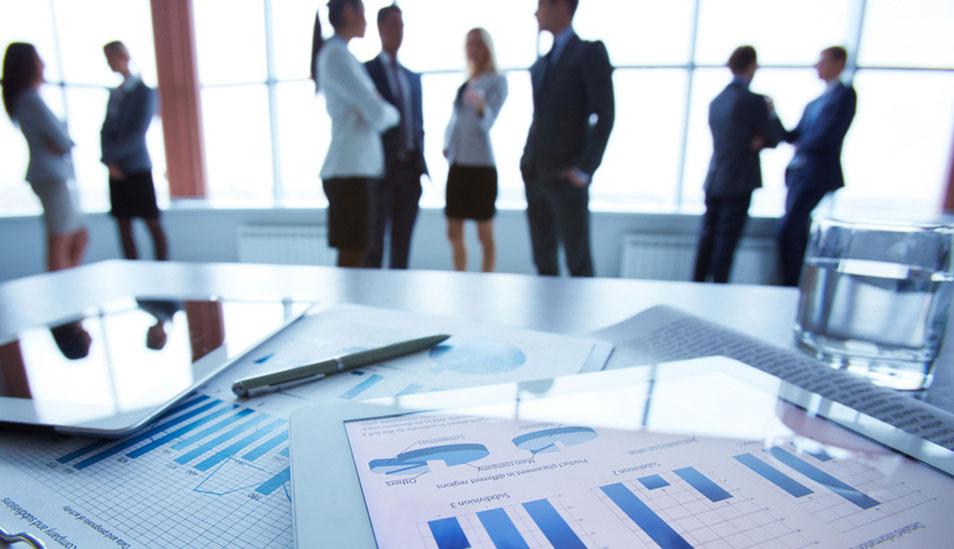 FOTO 5 | 5. ¿Puedes aceptar que tu compañía pueda superarte?

A algunos empresarios les encanta alardear de que no necesitan una estrategia de salida porque no van para ningún sitio. Pero en algún momento, tu negocio podría necesitarte menos de lo que tu lo necesitas a él.

Eso es cierto particularmente en compañías de rápido crecimiento, en las cuales los empresarios no tienen suficiente tiempo para desarrollar el liderazgo y las destrezas empresariales necesarias. Mayer ha visto fundadores trayendo presidentes y altos ejecutivos de afuera, para sabotearlos luego. (Foto: iStock)