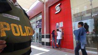 Bancos y empresas que quieran resguardo policial deben contratar seguros de hasta US$ 20,000