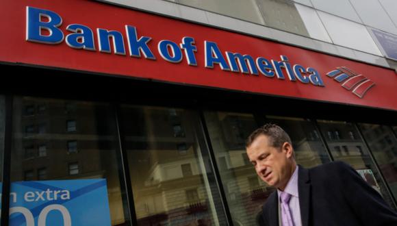 Desde cajeros hasta directores de tecnología, conoce cuánto podrías ganar en Bank of America, una de las instituciones financieras más grandes de Estados Unidos (Foto: AFP)