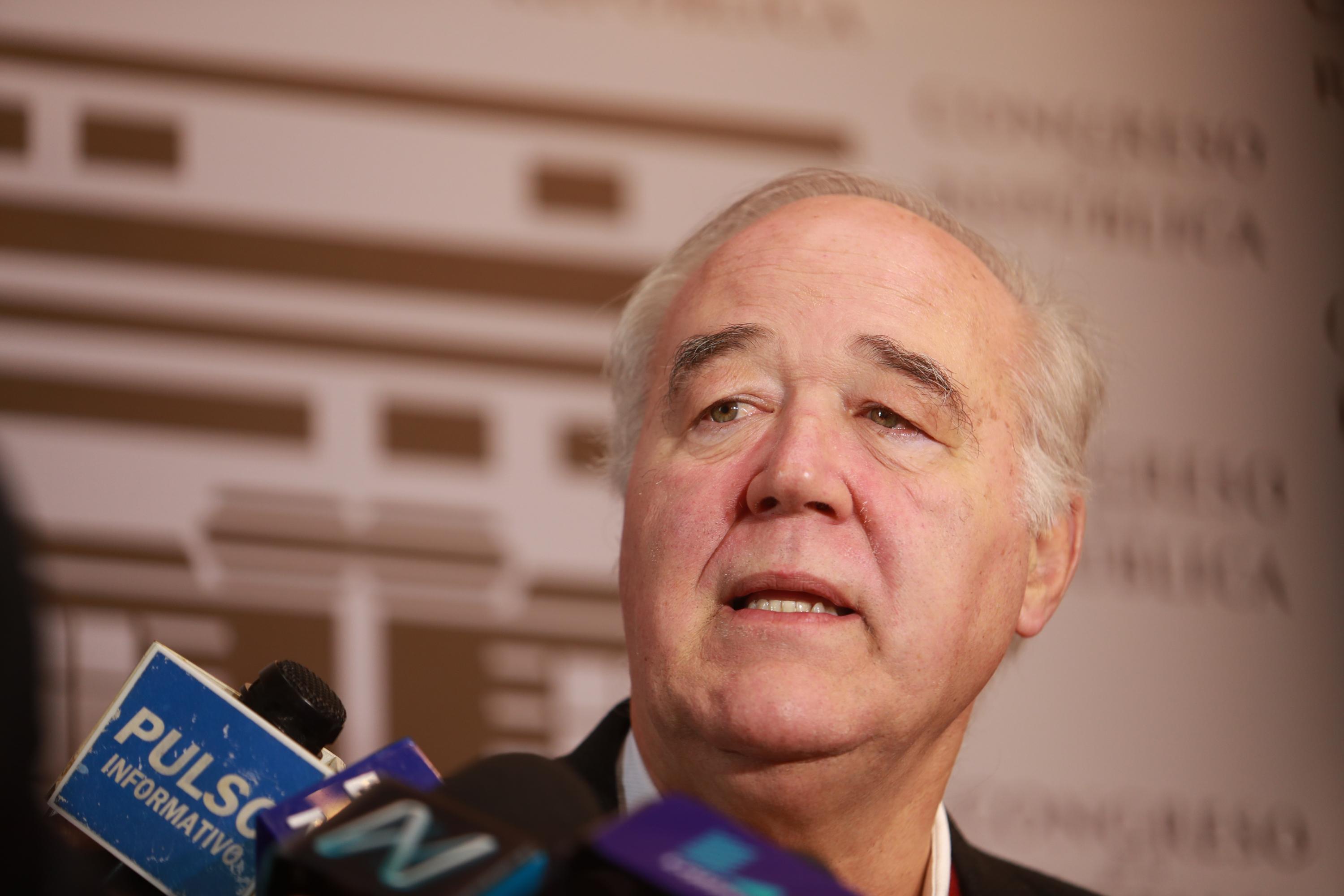 Congresista Víctor Andrés García Belaunde indicó que existe una relación cercana entre el Ministerio Público y el gobierno. (Foto: GEC)