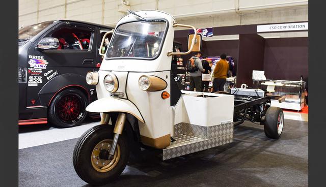 FOTO 10 | Tuk-tuk Tukubon de CSO Corporation. Al omnipresente tuk-tuk de Bangkok se le instaló un motor Mazda RX 8-13 B-MSP que lo convierte en el "tuk-tuk más rápido del mundo capaz de andar por carreteras públicas". Fotógrafo: Noriko Hayashi / Bloomberg