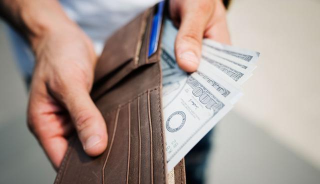 FOTO 5 | 5. Solicita un préstamo para que puedas prepararte con anticipación

Pedir un financiamiento para tu negocio te ayudará a prepararte con anticipación de cara a la campaña escolar. Infórmate sobre las opciones que ofrece el sistema financiero y opta por la entidad que se ajuste a tus necesidades y te dé las mejores condiciones. (Foto: Freepik)