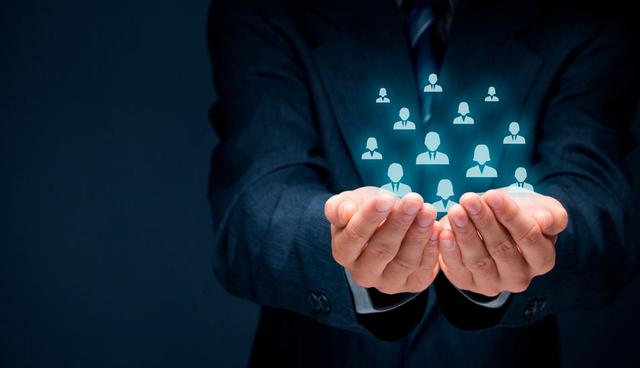 FOTO 6 | 6. Director sénior de gestión de talento
Salario: entre 282,000 y 305,000 dólares (de 5.7 a 6.2 millones de pesos)
Como director sénior de gestión de talento, tus tareas laborales pueden incluir ser el líder de programas, gerentes de desarrollo y evaluación de talentos, así como también la implementación de códigos de conducta, objetivos de conducción y orientación. También trabajarías con otros líderes séniores y desarrollarías soluciones con objetivos comerciales dentro de los programas de gestión de talentos.