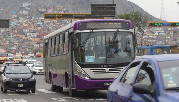 Los carriles “Solo bus” están ubicados a lo largo de 7.2 km de la vía principal de las avenidas Próceres de la Independencia y Fernando Wiesse. (GEC)