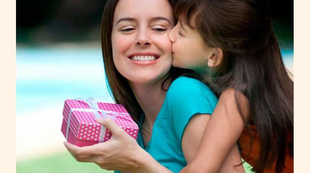 Una buena idea es sorprenderla con un desayuno especial por su día y consentirla como la reina de la casa quienes harán realidad sus deseos.