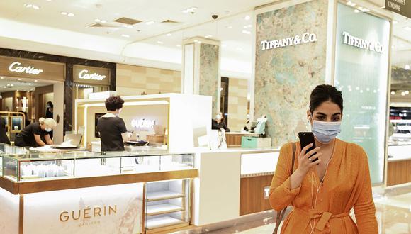 Las ventas de la industria del lujo caerían hasta un 35% este año. Acuerdo entre Tiffany y LVMH iba a ser el mayor en la historia del sector. (Foto: AFP)