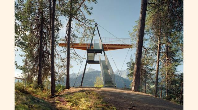 .SKYWALK, GRAND CANYON (ARIZONA, EEUU). La estrella es, sin duda, la vista, más que el propio mirador, que levantó polémica en su día por el impacto visual en el paisaje del Gran Cañón del Colorado. Inaugurado en 2007, el Skywalk, es una gran pasarela de 
