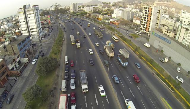 FOTO 12 | Benavides (Antes). Esta es la vista de la Panamericana Sur, ubicada en Surco, antes de la construcción del túnel Vía Benavides realizado por Rutas de Lima.