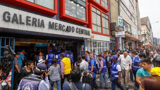 ¿Está de acuerdo con que la zona de Mesa Redonda se cierre por treinta días?