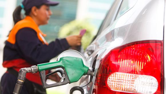 Precios de referencia de combustibles bajan por quinta semana consecutiva. (Foto: Andina)