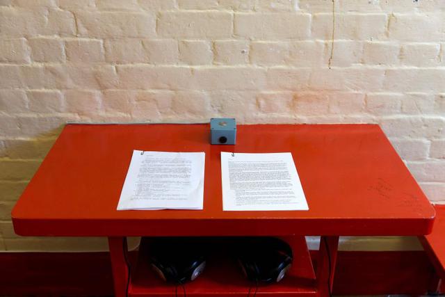 Nueve de ellos eligieron redactar una carta sobre la separación de un ser querido. Entre ellos, el artista chino Ai Weiwei y el escritor norirlandés Danny Morrison, que hablan con conocimiento de causa porque también estuvieron en la cárcel. (Foto: AFP)