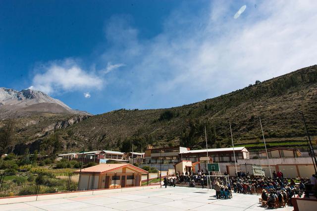 Foto 9: Durante su gestión logró que los colegios de Moquegua se ubicaran en el primer lugar de la Evaluación Censal de Estudiantes realizada por el Ministerio de Educación. Tras esto, en 2015 recibió las “Palmas Magisteriales” en el grado de Amauta.